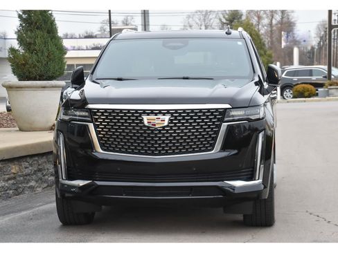 Used 2023 Cadillac Escalade ESV Premium Luxury image 8