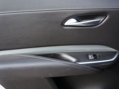 Used 2020 Cadillac XT4 Premium Luxury w/ Cold Weather Package image 25