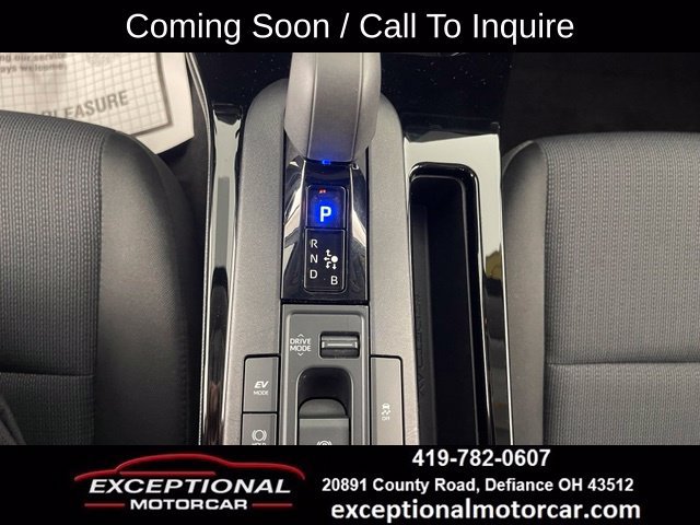 Used 2025 Toyota Prius LE FWD image 43