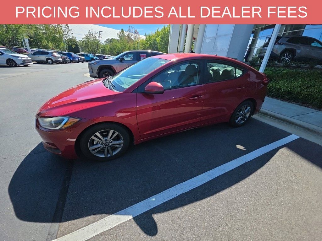 Used 2017 Hyundai Elantra SE FWD image 2