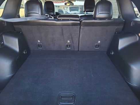 Used 2019 Jeep Cherokee Latitude Plus image 12