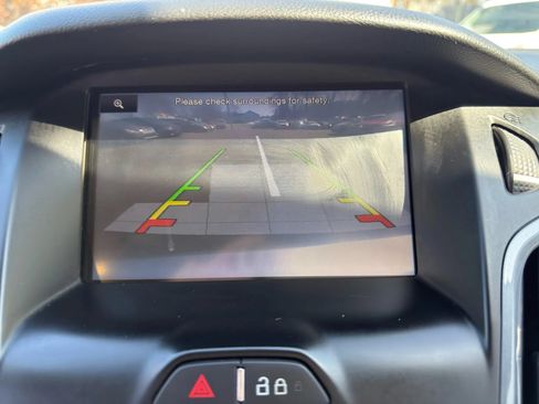 Used 2014 Ford Focus Titanium FWD image 27