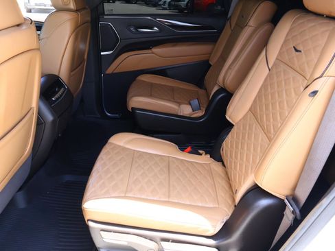 Used 2024 Cadillac Escalade Sport w/ LPO, ONYX Package RWD image 27