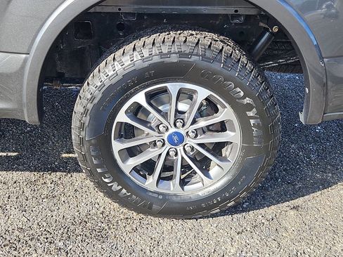 Used 2019 Ford F150 XLT w/ Equipment Group 302A Luxury image 8