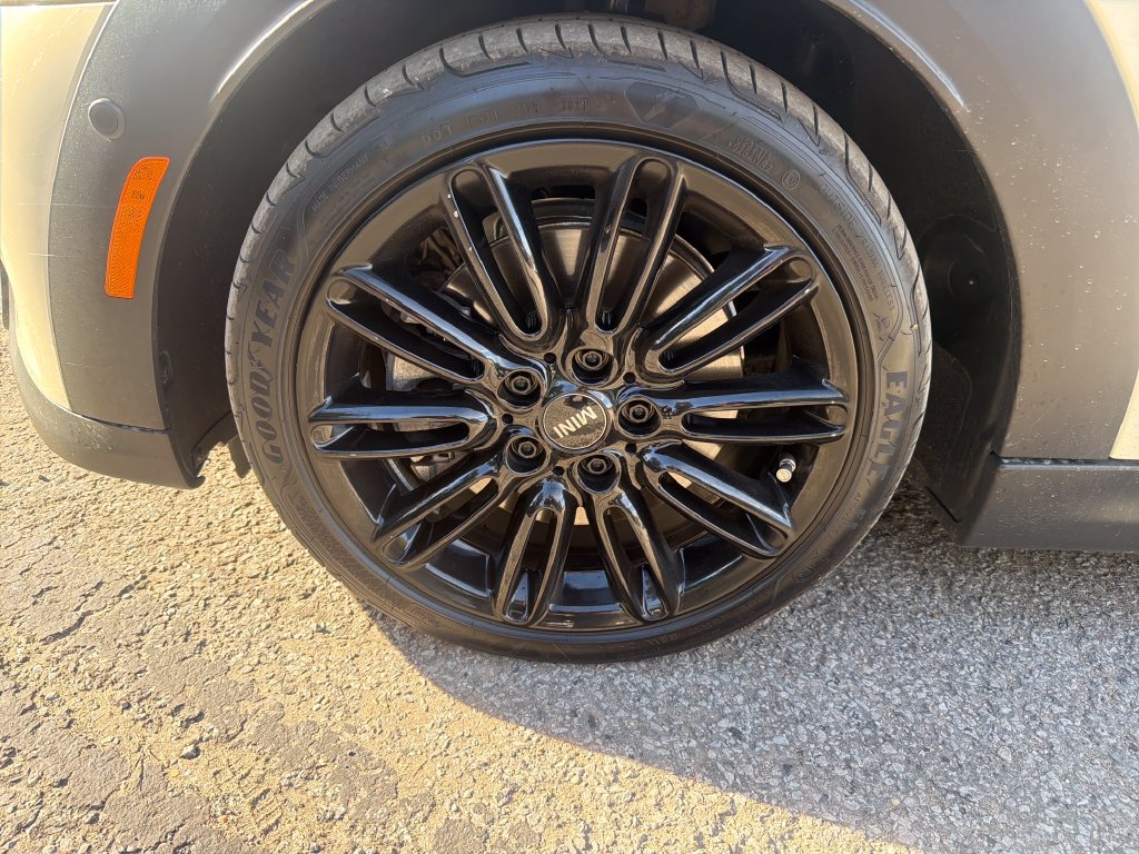 Used 2023 MINI Cooper S FWD image 11
