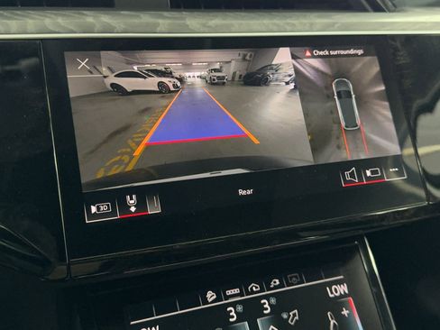 Used 2021 Audi e-tron Premium Plus w/ Premium Plus Package image 24