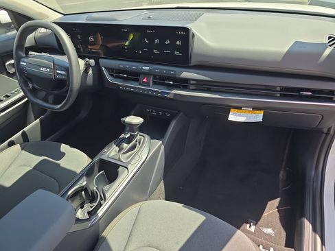 New 2026 Kia K4 FWD image 11