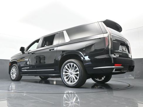 Used 2023 Cadillac Escalade ESV Premium Luxury image 72