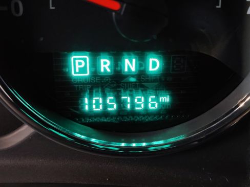 Used 2015 Jeep Wrangler Unlimited Sahara w/ Connectivity Group AWD/4WD image 2
