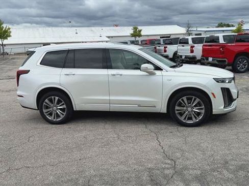 Certified 2023 Cadillac XT6 Premium Luxury AWD/4WD image 9