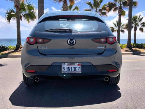 Used 2022 MAZDA MAZDA3 s FWD image 8