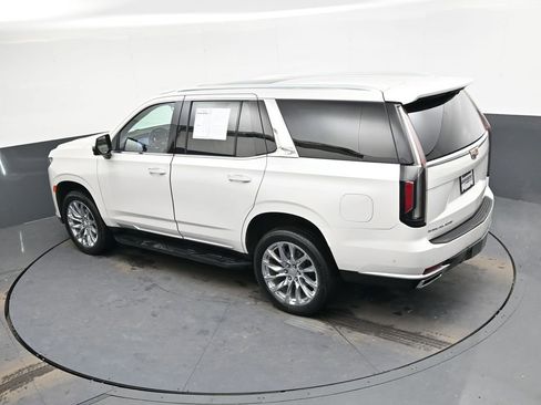 Used 2021 Cadillac Escalade Premium Luxury w/ Driver Assist Tech Package image 28