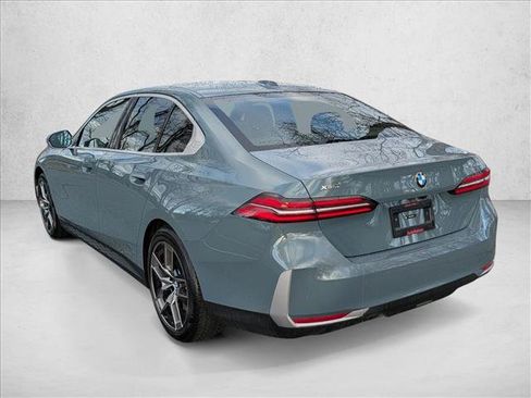 Certified 2026 BMW 530i xDrive image 8