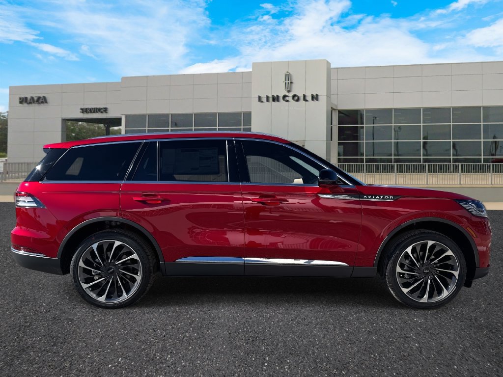 New 2026 Lincoln Aviator Reserve AWD/4WD image 2