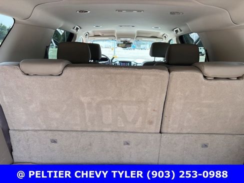 Used 2019 Chevrolet Suburban LT w/ Texas Edition Package RWD image 27