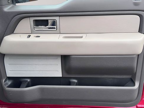 Used 2010 Ford F150 XLT image 26