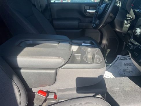 Used 2024 Chevrolet Silverado 2500 Custom w/ Custom Convenience Package image 7