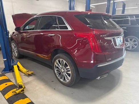 Used 2017 Cadillac XT5 Premium Luxury w/ Driver Assist Package FWD image 3