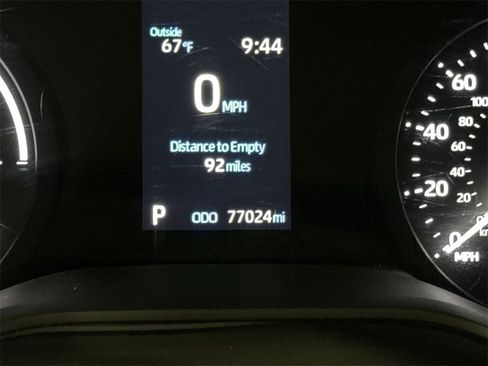 Used 2024 Toyota Sienna XLE image 12