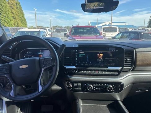 Used 2025 Chevrolet Silverado 3500 High Country w/ Technology Package AWD/4WD image 11