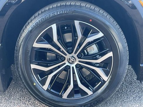 New 2026 Toyota Crown Signia image 10