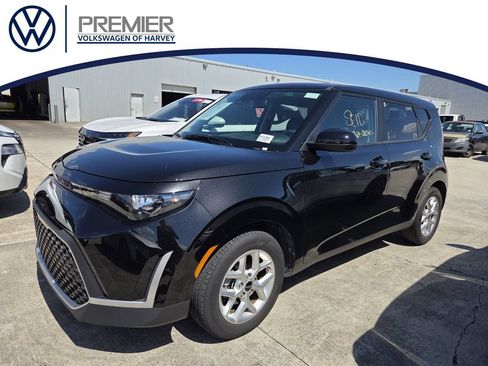 Used 2025 Kia Soul LX w/ LX Technology Package FWD image 1
