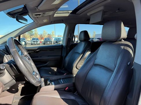 Used 2018 Honda Odyssey Elite image 8