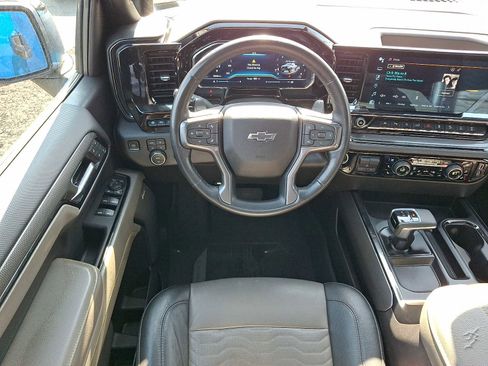 Used 2023 Chevrolet Silverado 1500 ZR2 w/ Technology Package image 12