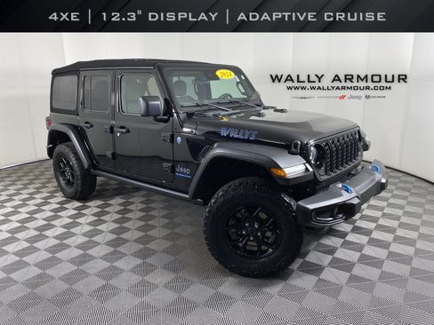 Used 2024 Jeep Wrangler Unlimited AWD/4WD image 1