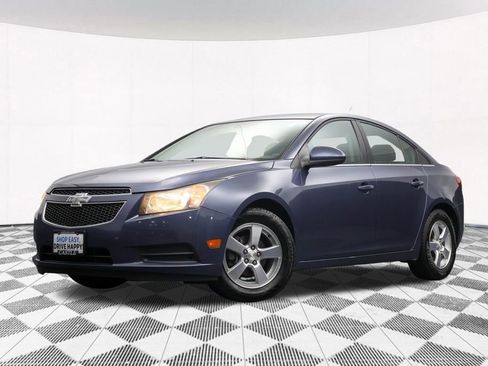 Used 2013 Chevrolet Cruze LT image 2