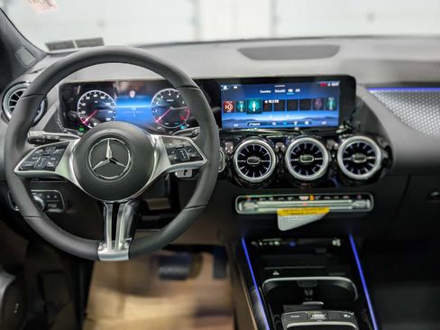 New 2026 Mercedes-Benz GLA 250 4MATIC image 14