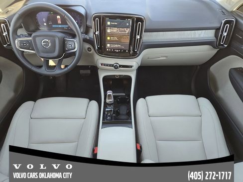 Certified 2024 Volvo XC40 B5 Ultimate w/ Protection Package Premier image 25