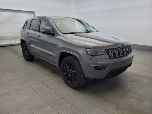 Used 2022 Jeep Grand Cherokee Laredo X image 13