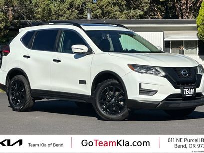 Used 2017 Nissan Rogue SV