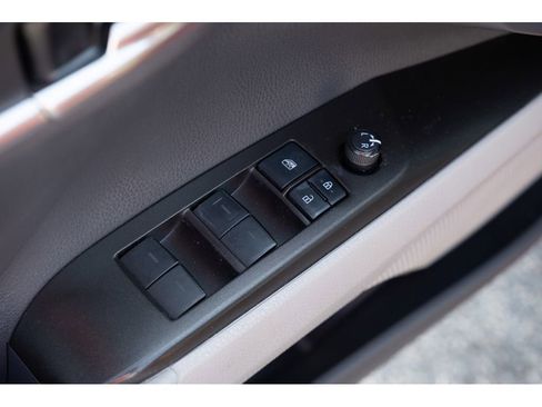 Used 2021 Toyota Camry LE image 13