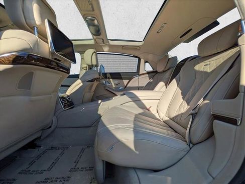 Used 2016 Mercedes-Benz Maybach S 600 image 20