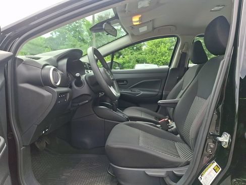 Used 2021 Nissan Versa S FWD image 14