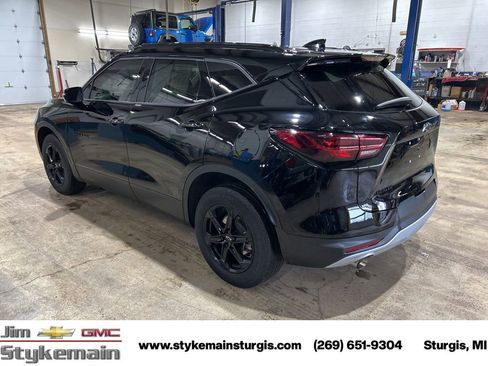 Used 2023 Chevrolet Blazer LT w/ Midnight/Sport Edition FWD image 8