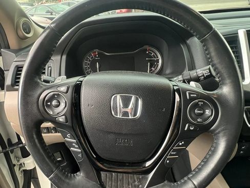 Used 2017 Honda Pilot Elite image 18