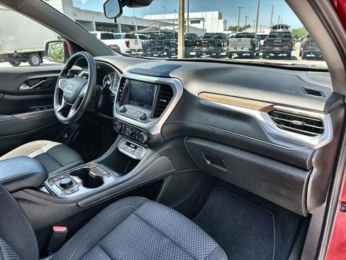 Certified 2023 GMC Acadia SLE w/ Driver Convenience Package image 28