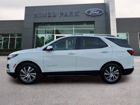 Used 2022 Chevrolet Equinox Premier AWD/4WD image 4
