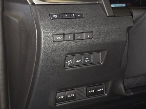 New 2025 Lexus GX 550 image 19