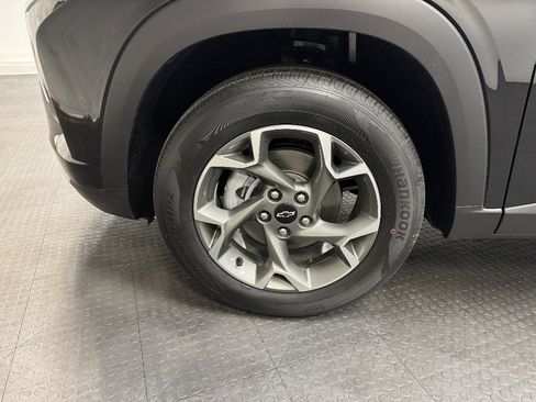 New 2026 Chevrolet Trax LT w/ LPO, Blackout Package image 11