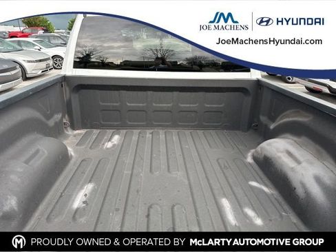 Used 2018 RAM 1500 ST w/ SXT Appearance Group AWD/4WD image 8