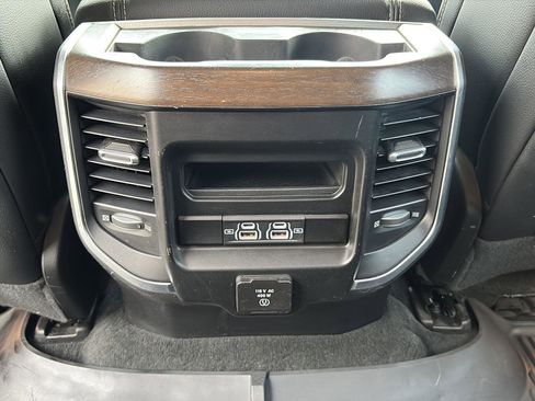 Used 2021 RAM 1500 Laramie AWD/4WD image 36