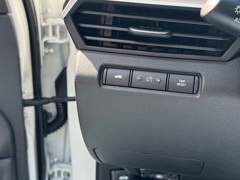 New 2025 Nissan Altima 2.5 SR w/ SR Premium Package image 13