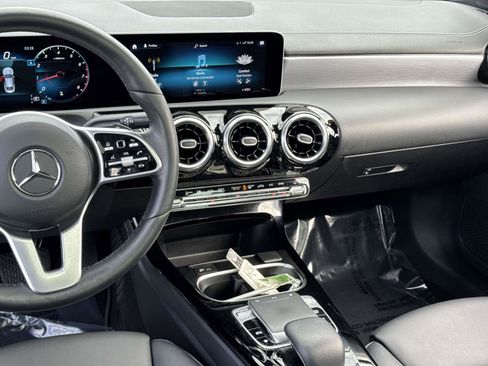 Used 2020 Mercedes-Benz CLA 250 4MATIC image 3