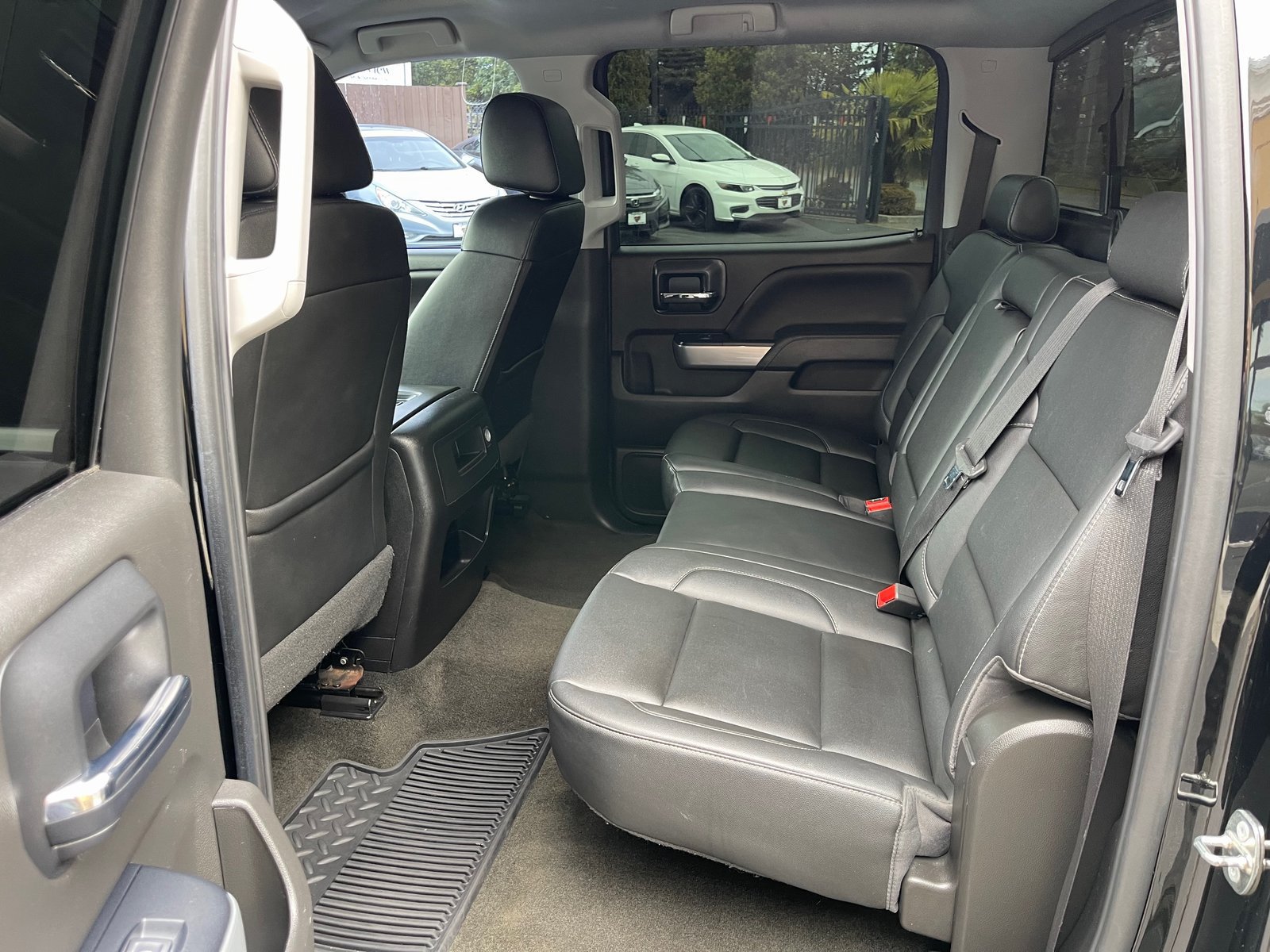 Used 2018 Chevrolet Silverado 1500 LTZ Z71 w/ LTZ Plus Package AWD/4WD image 13