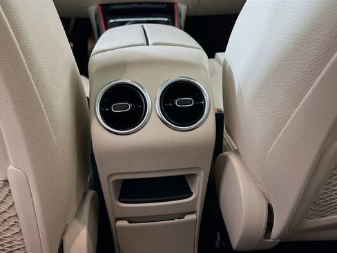 Used 2025 Mercedes-Benz GLB 250 image 28