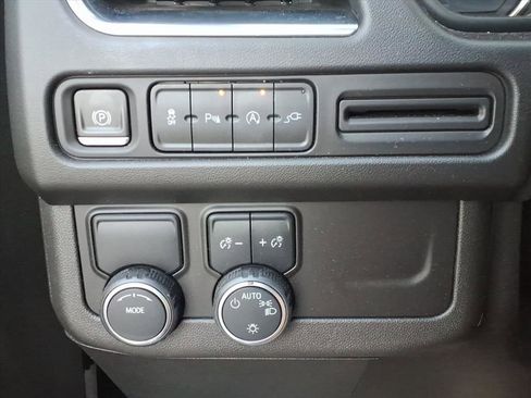 Used 2021 Chevrolet Tahoe RST image 11